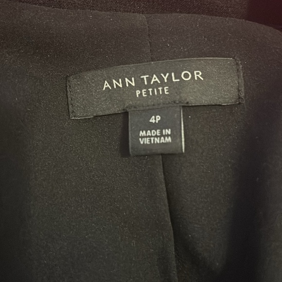 Ann Taylor Petite Blazer - Picture 3 of 4